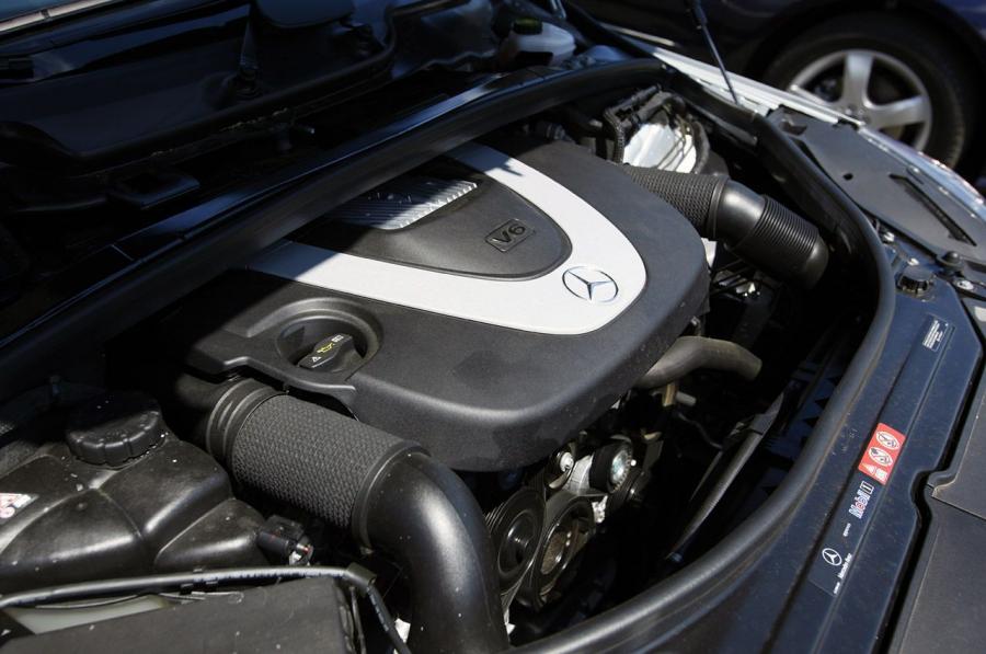  Mercedes-Benz R-Class 2011 года  (фото 139 из 186)